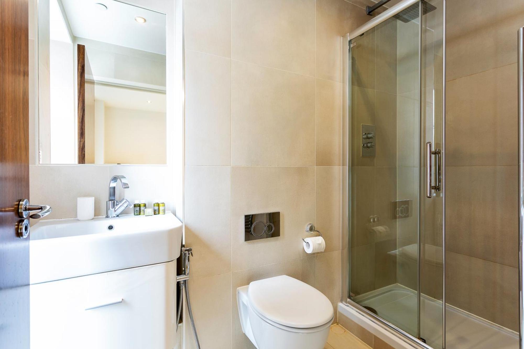 Serene Cityscape - 2Br Luxury Westminster Apartment London Bagian luar foto